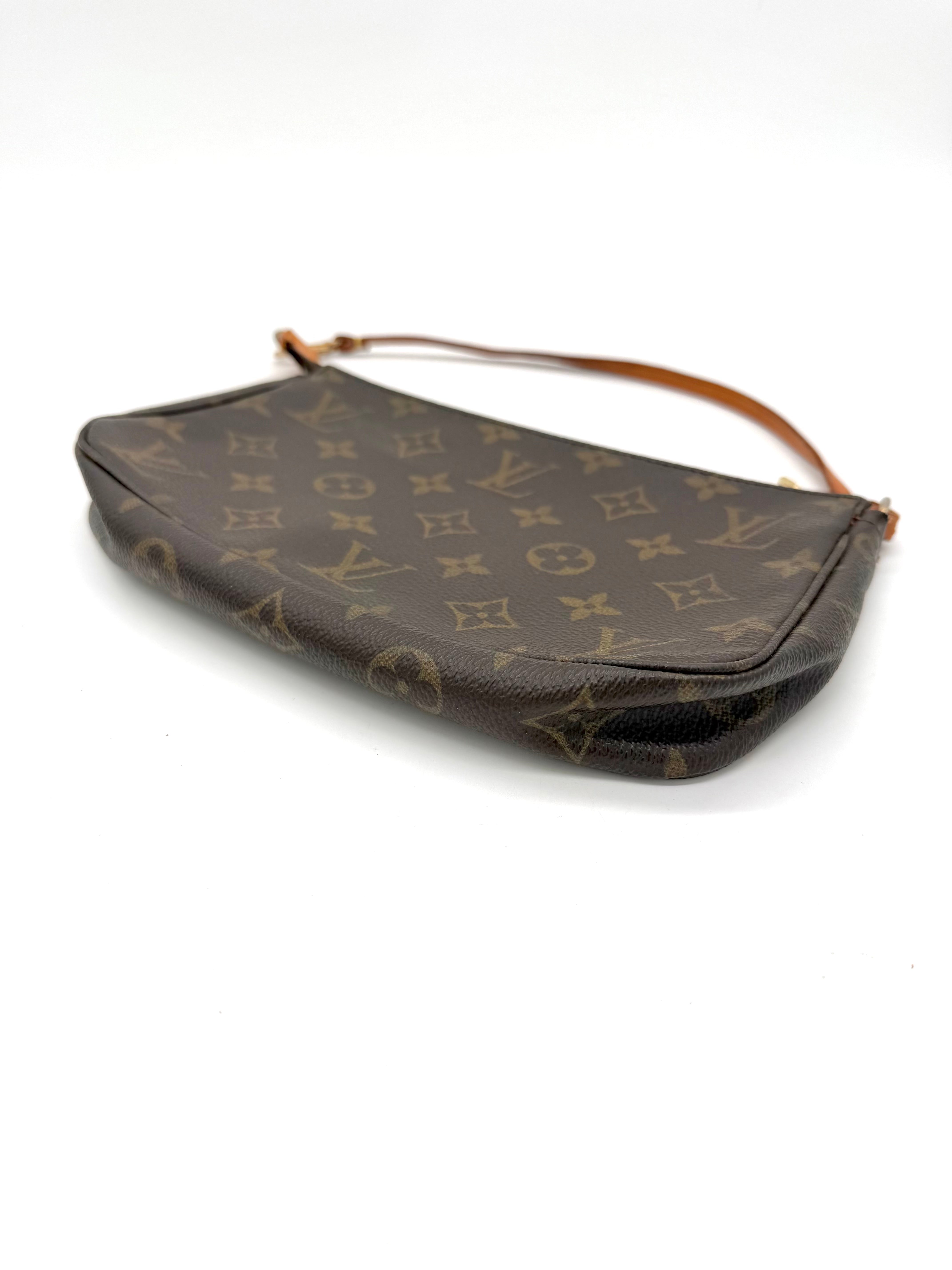Louis Vuitton Pochette