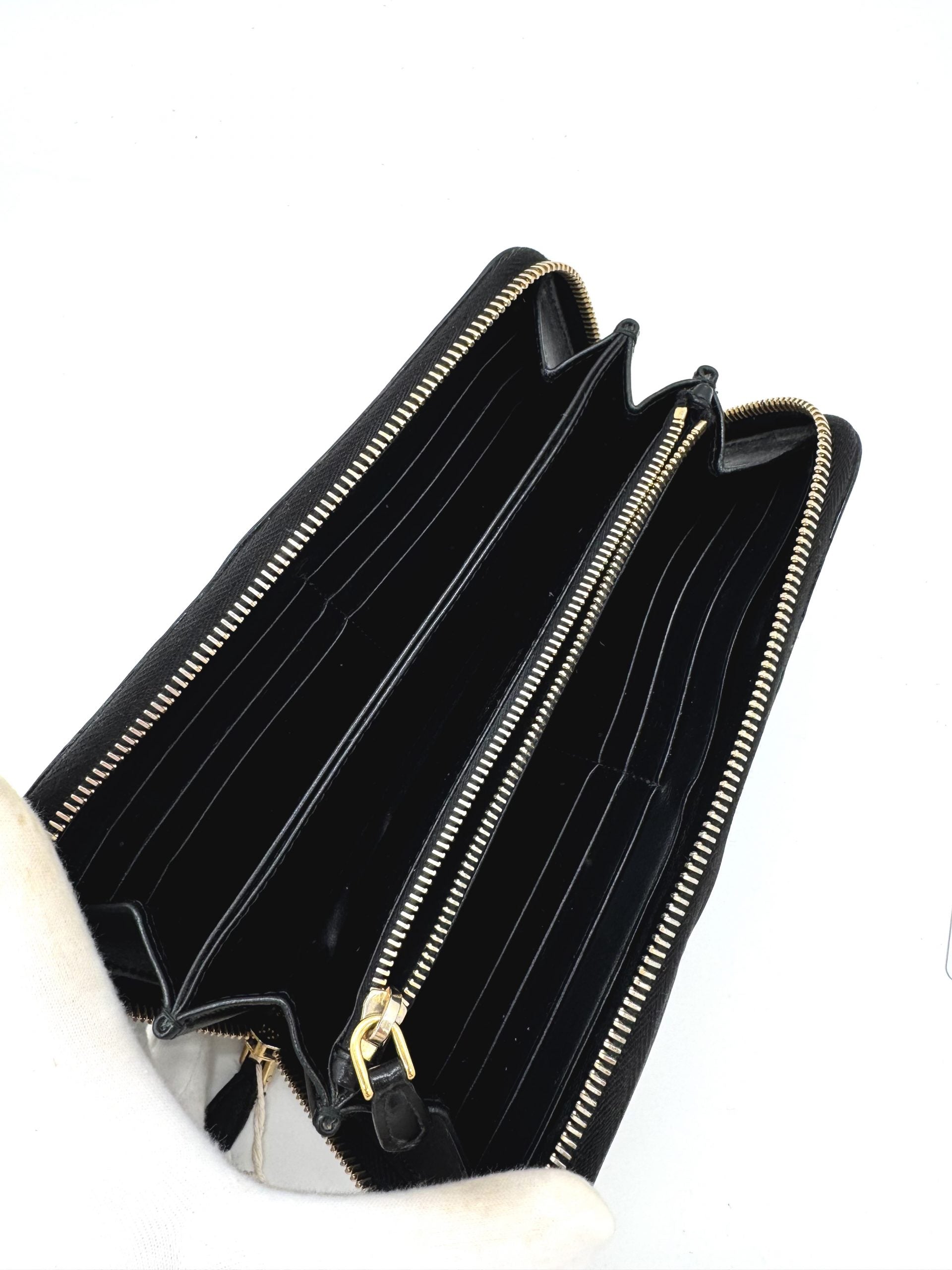 Prada Geldbörse Nylon Schwarz