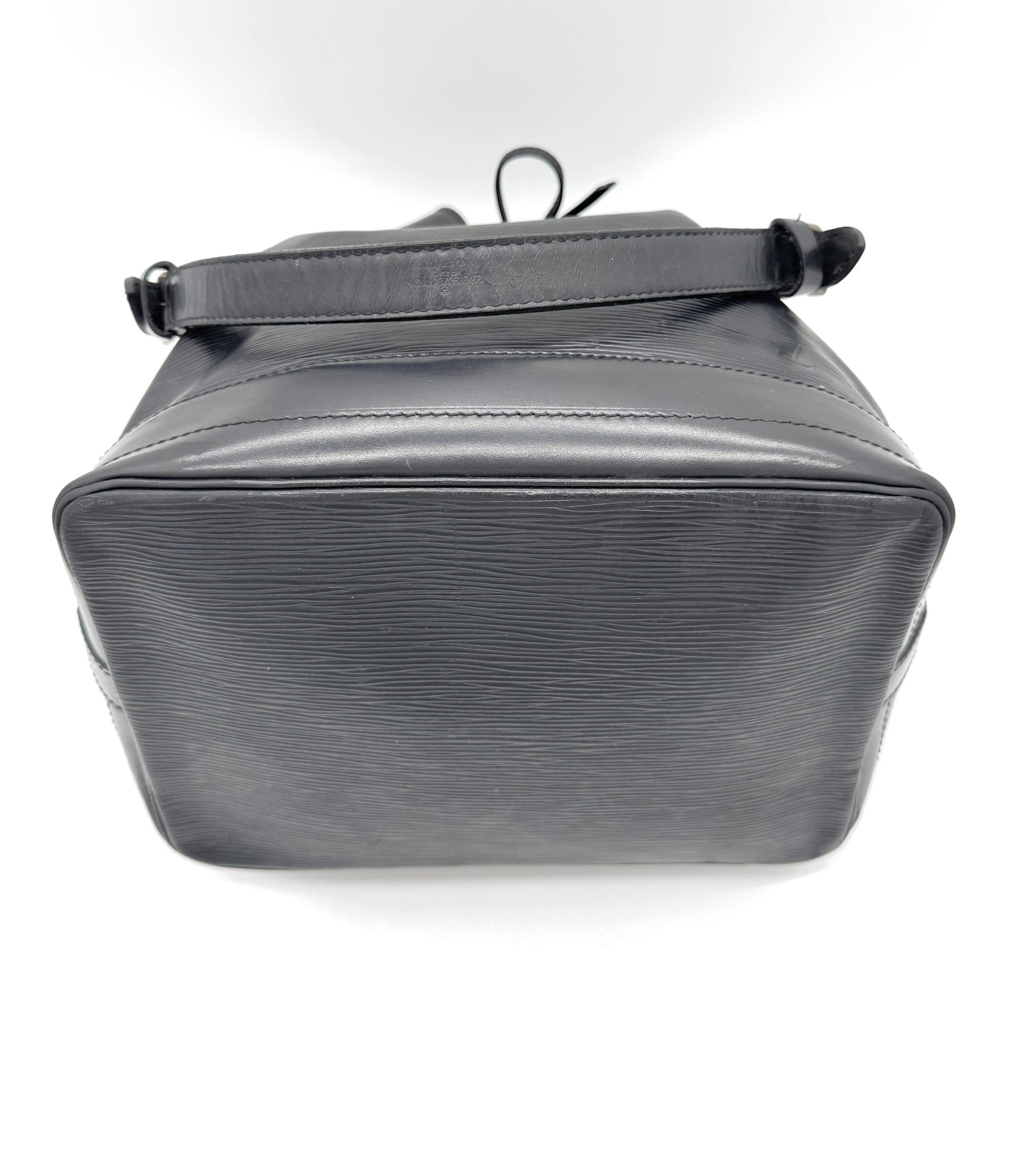 Louis Vuitton Sac Noe Grande Epi