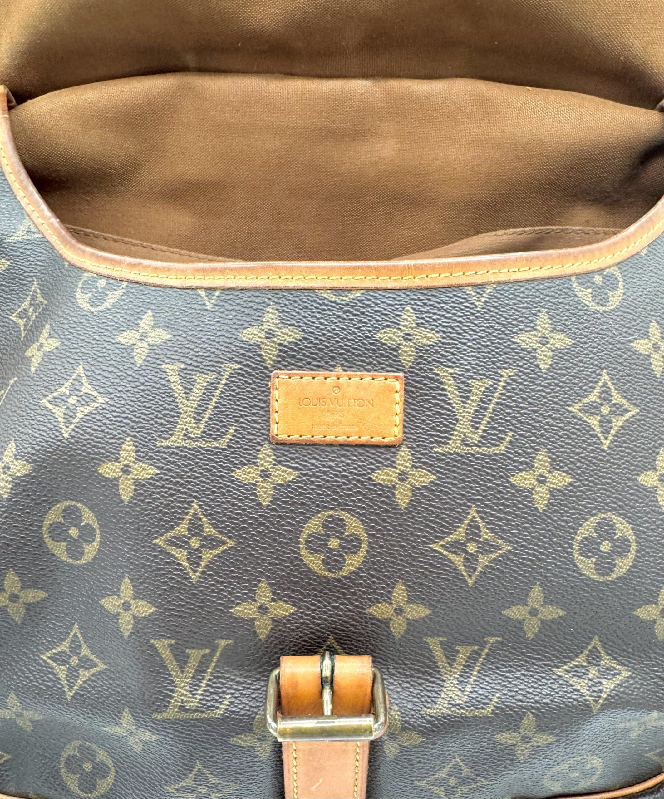 Louis Vuitton Saumur 35