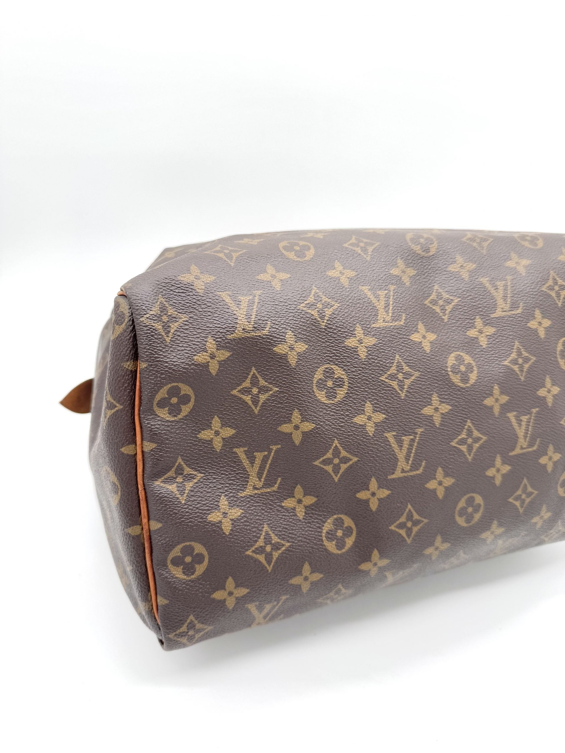 Louis Vuitton Speedy 35