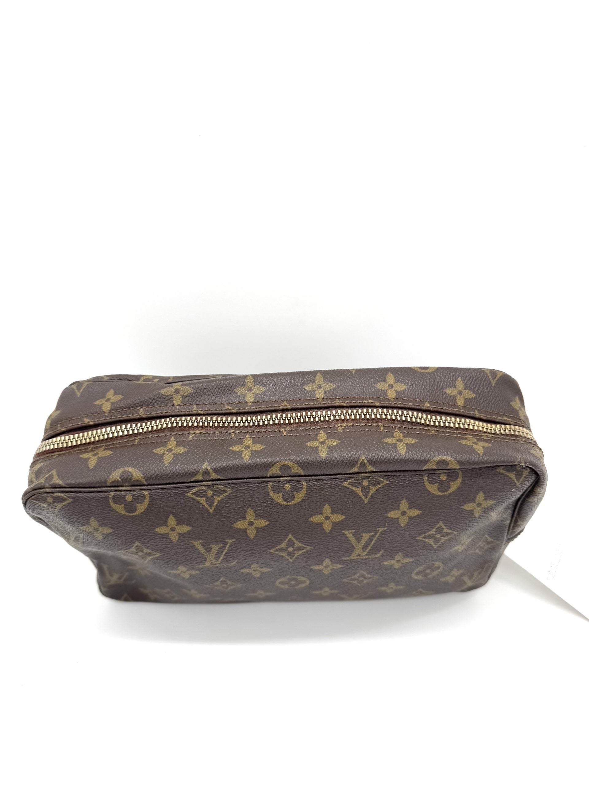 Louis Vuitton Trousse Toilette 28