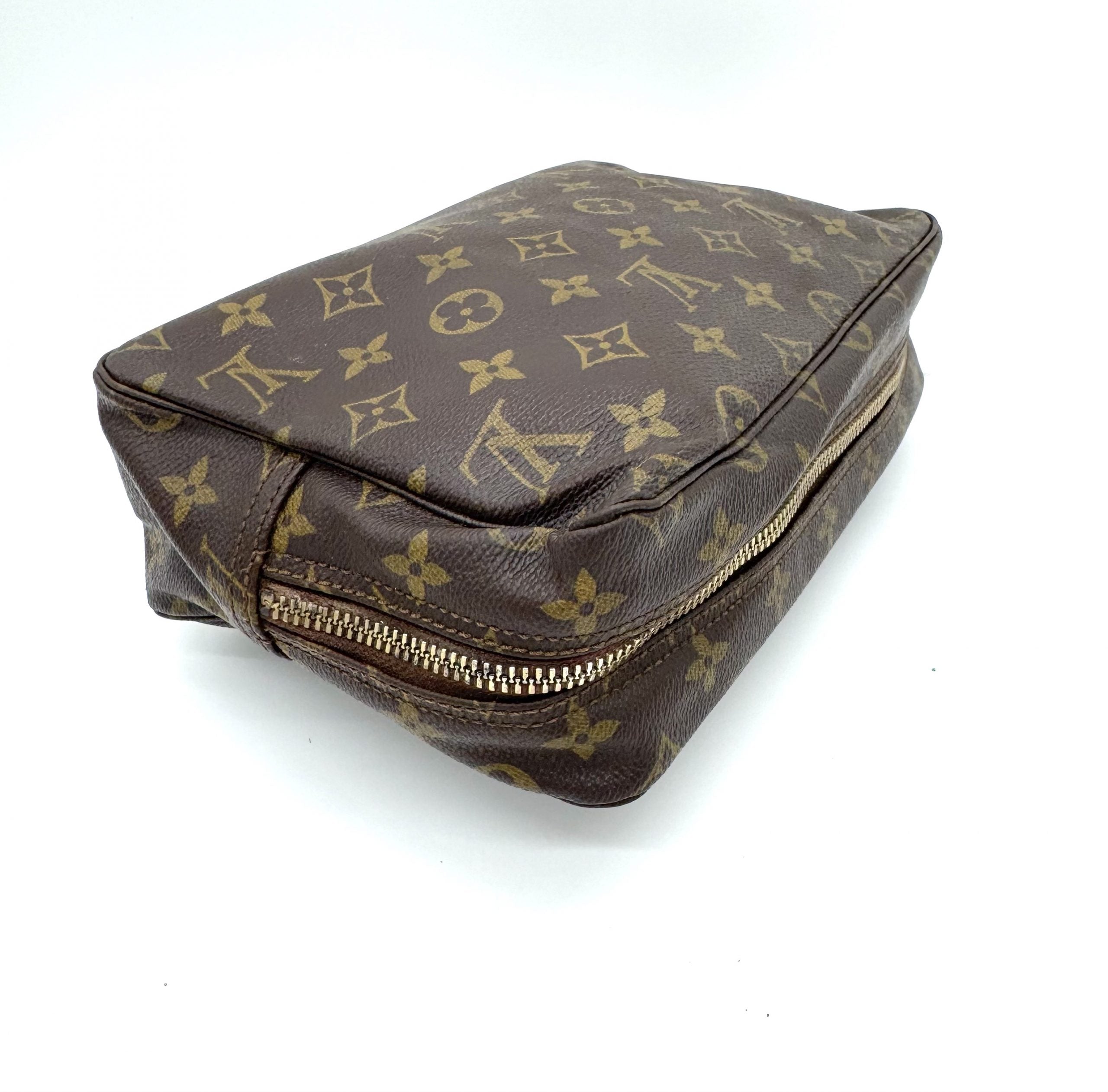 Louis Vuitton Trousse Toilette 28