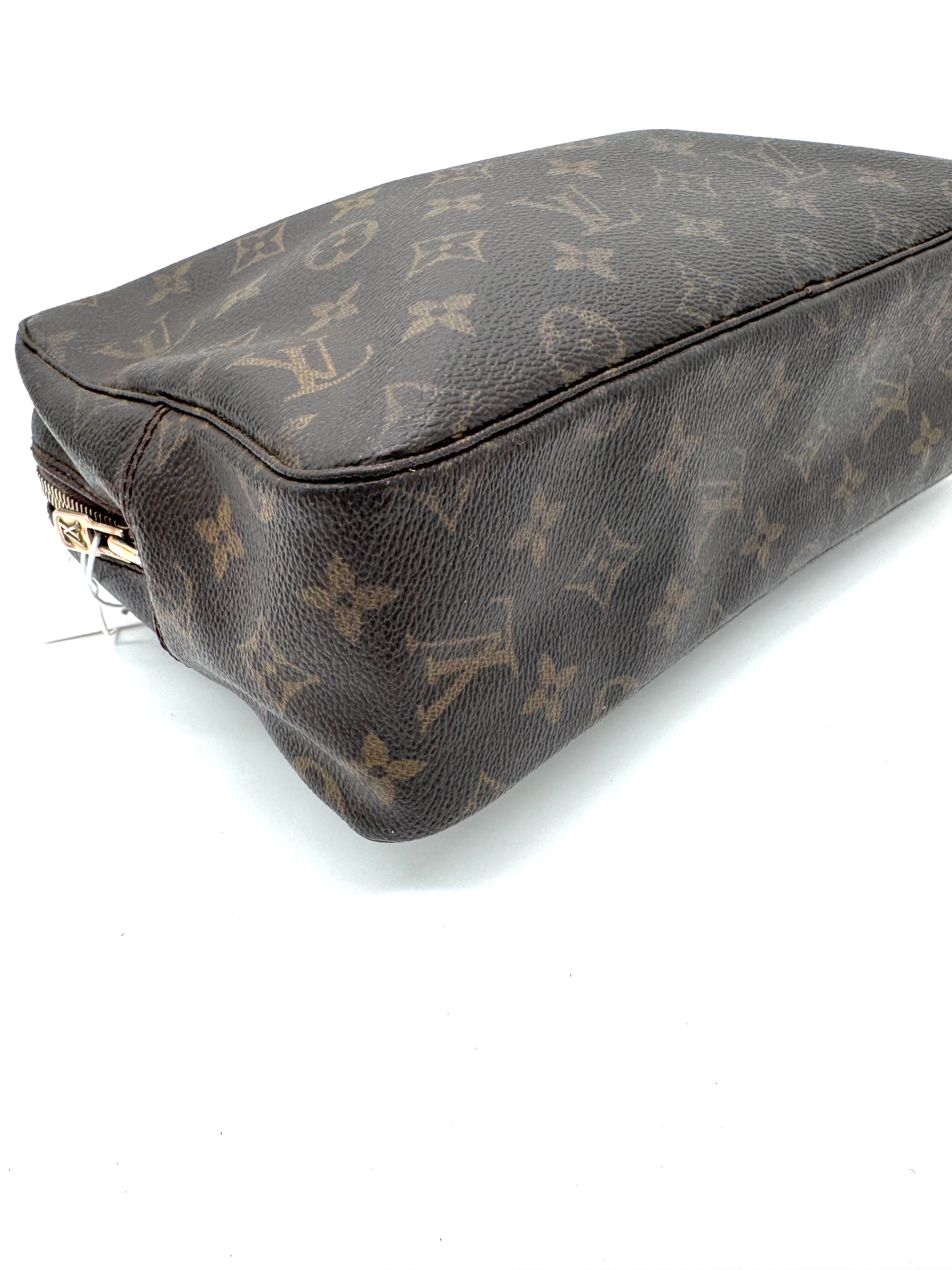 Louis Vuitton Trousse Toilette 28