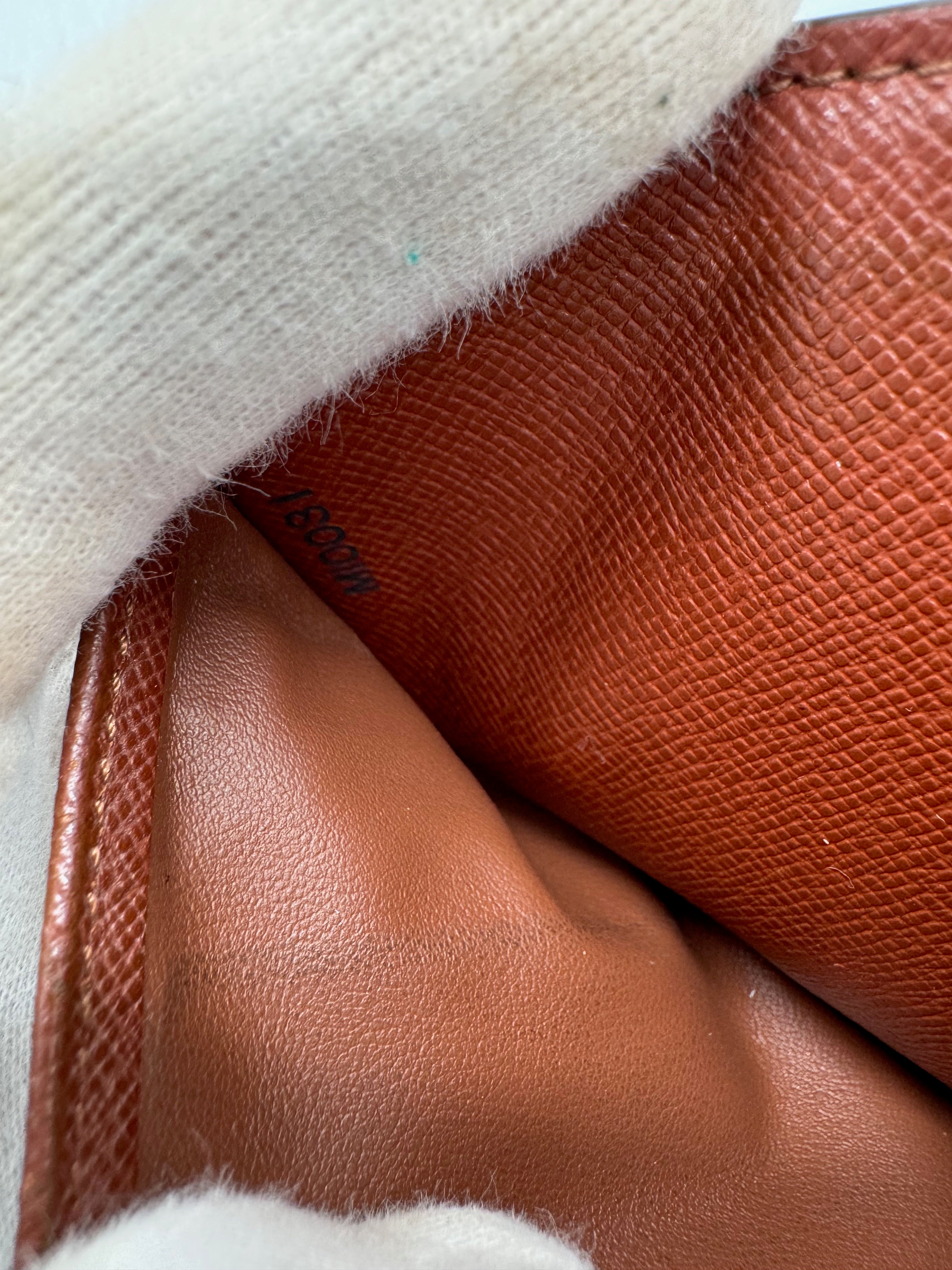 Louis Vuitton Compact Zippy Geldbörse