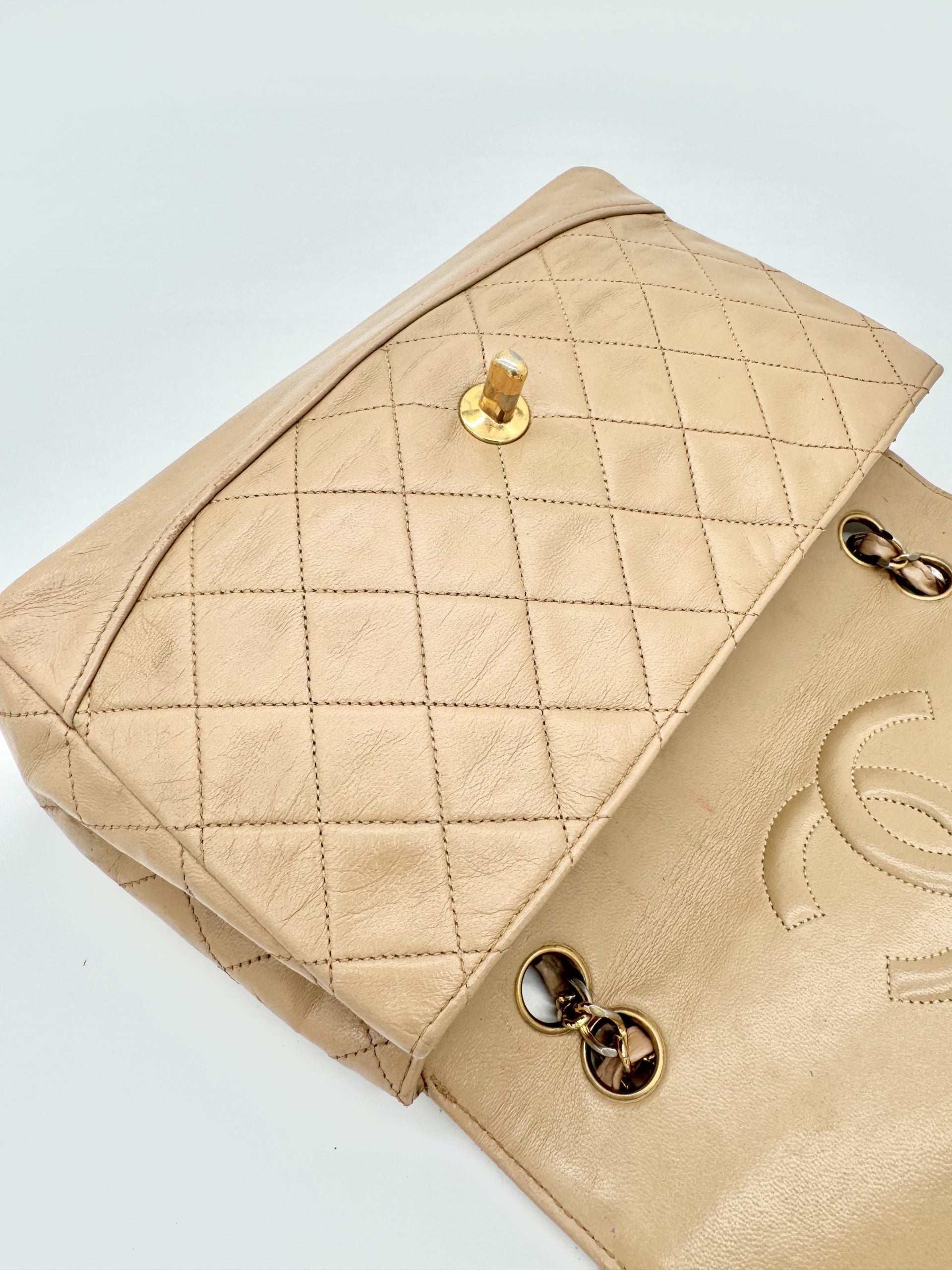 Chanel Classic Double Chain Flapbag Beige