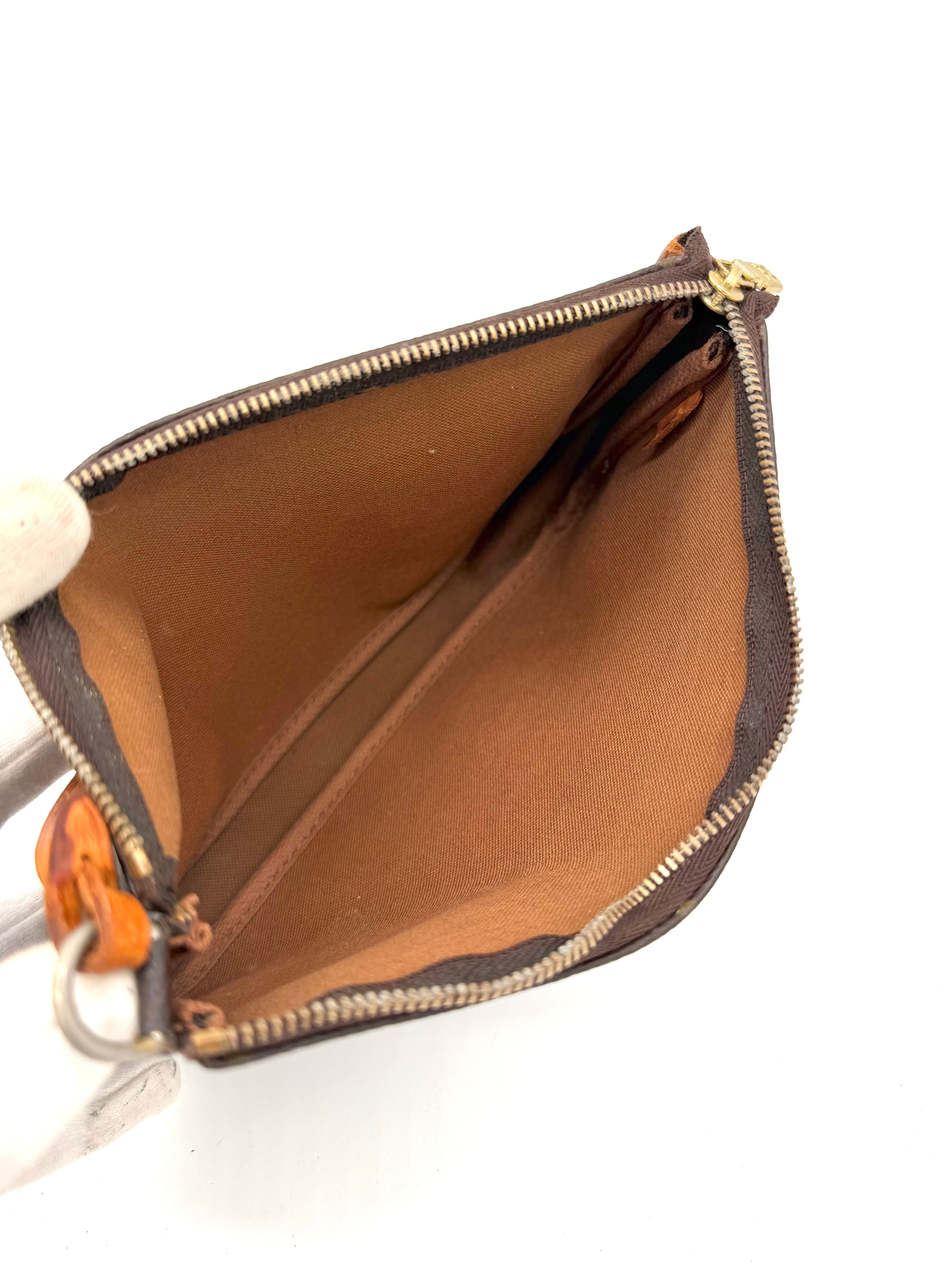 Louis Vuitton Pochette