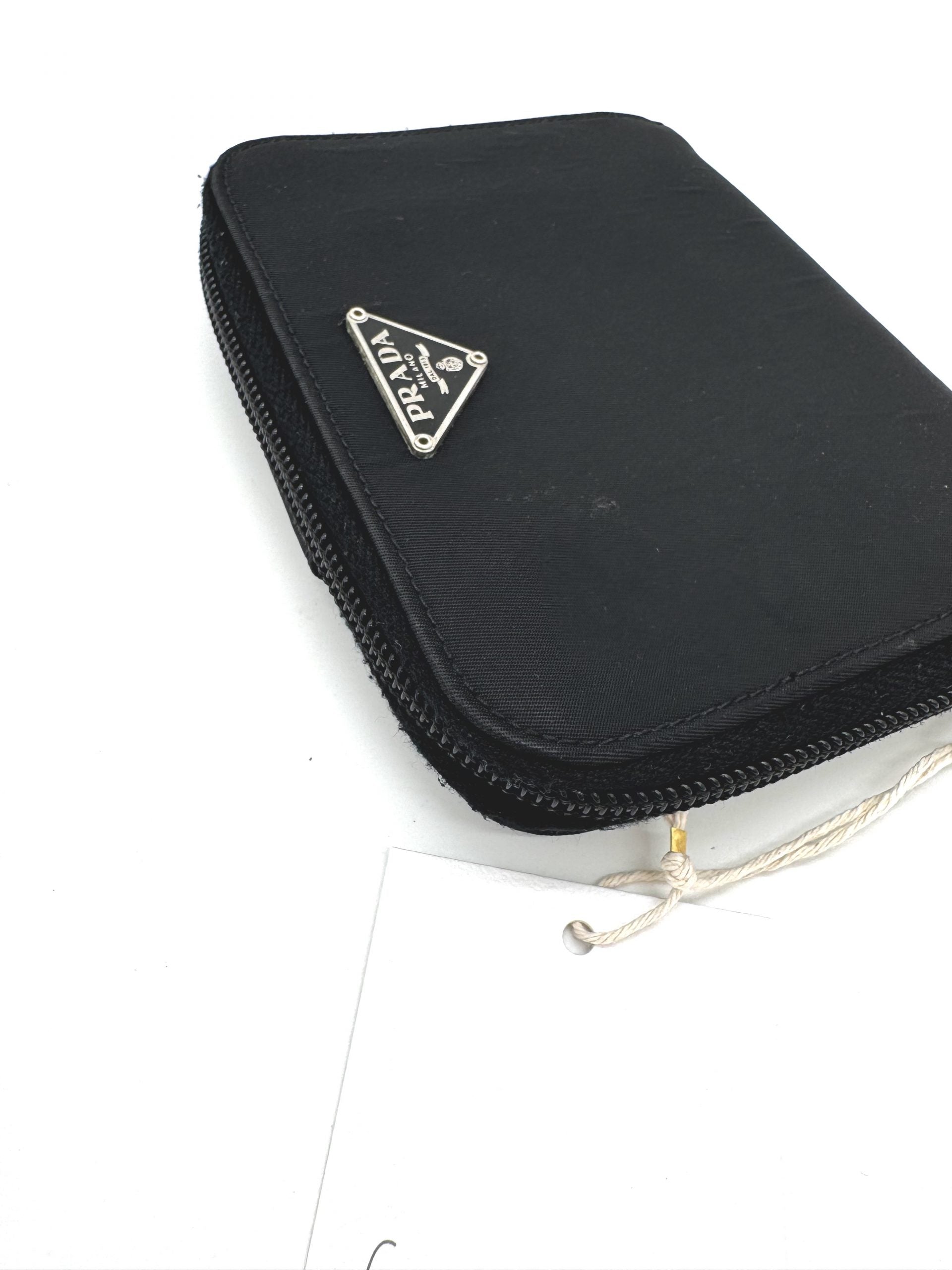 Prada Geldbörse Nylon Schwarz 