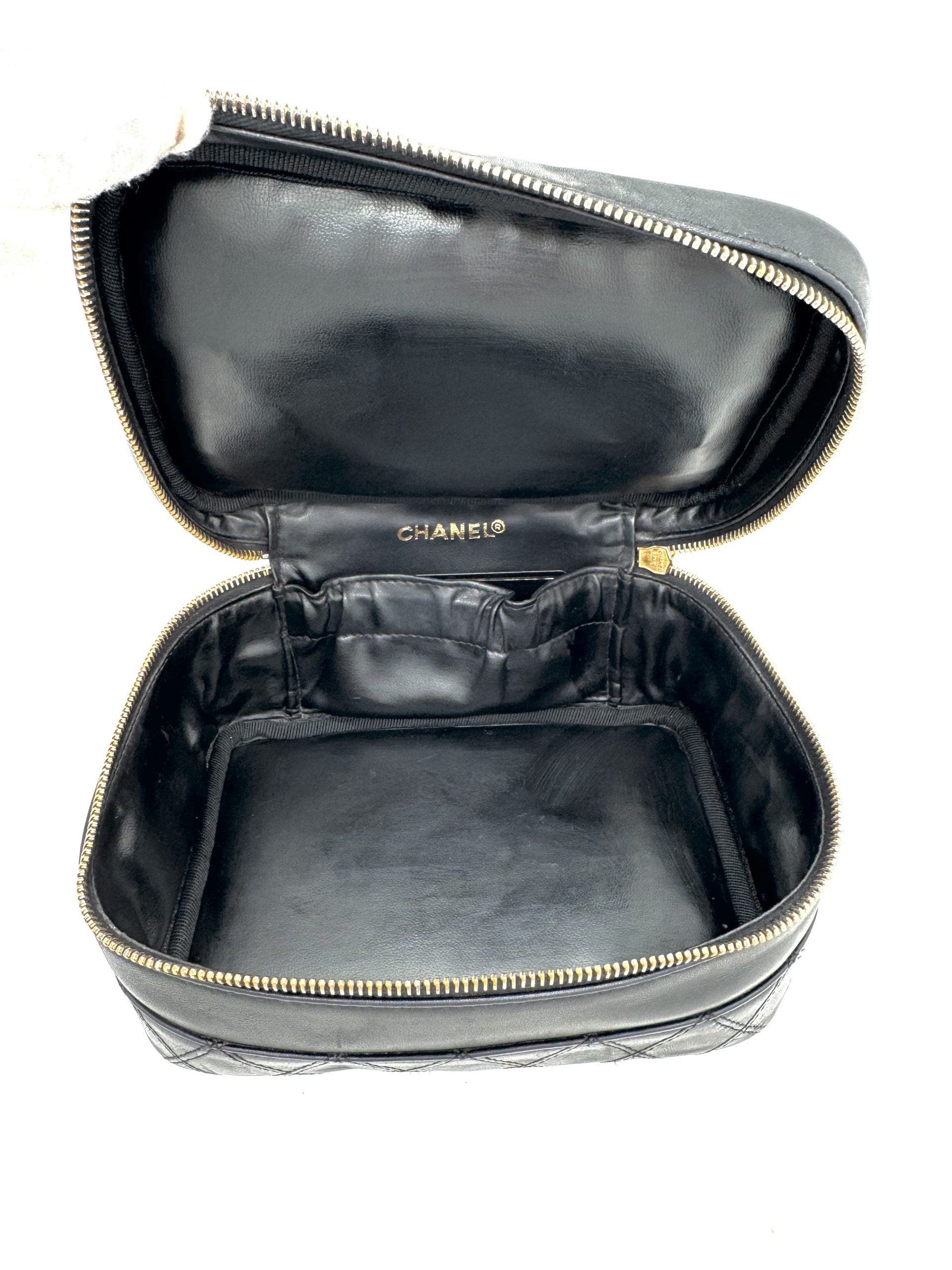 Chanel Vanity Tasche Schwarz