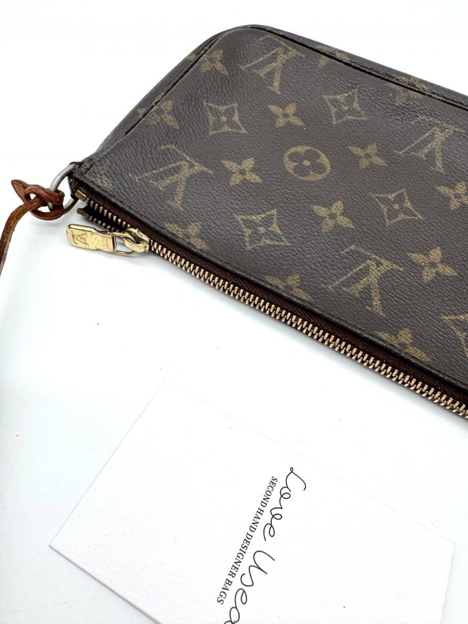 Louis Vuitton Pochette
