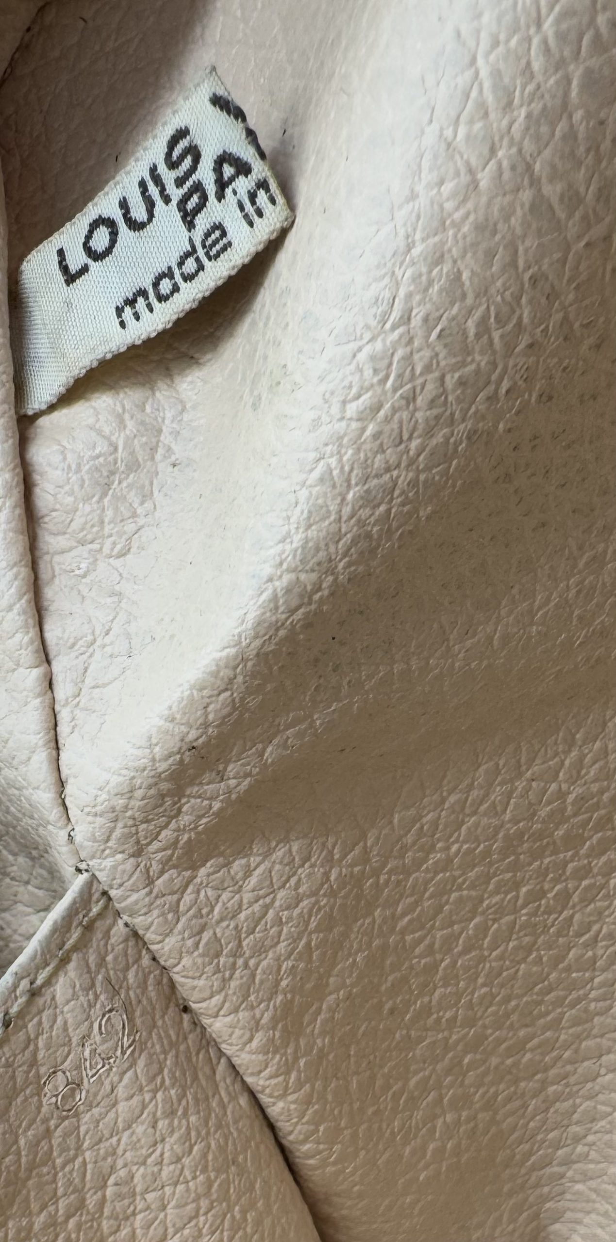 Louis Vuitton Trousse Toilette 28